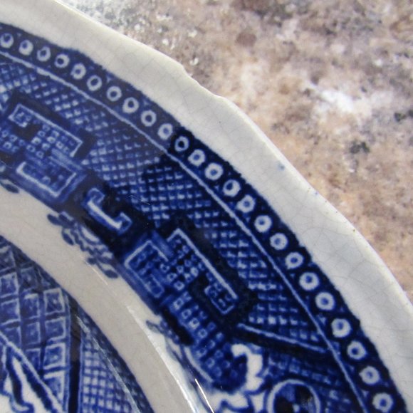 VINTAGE BLUE WILLOW 10 INCH PLATE. - Picture 3 of 5